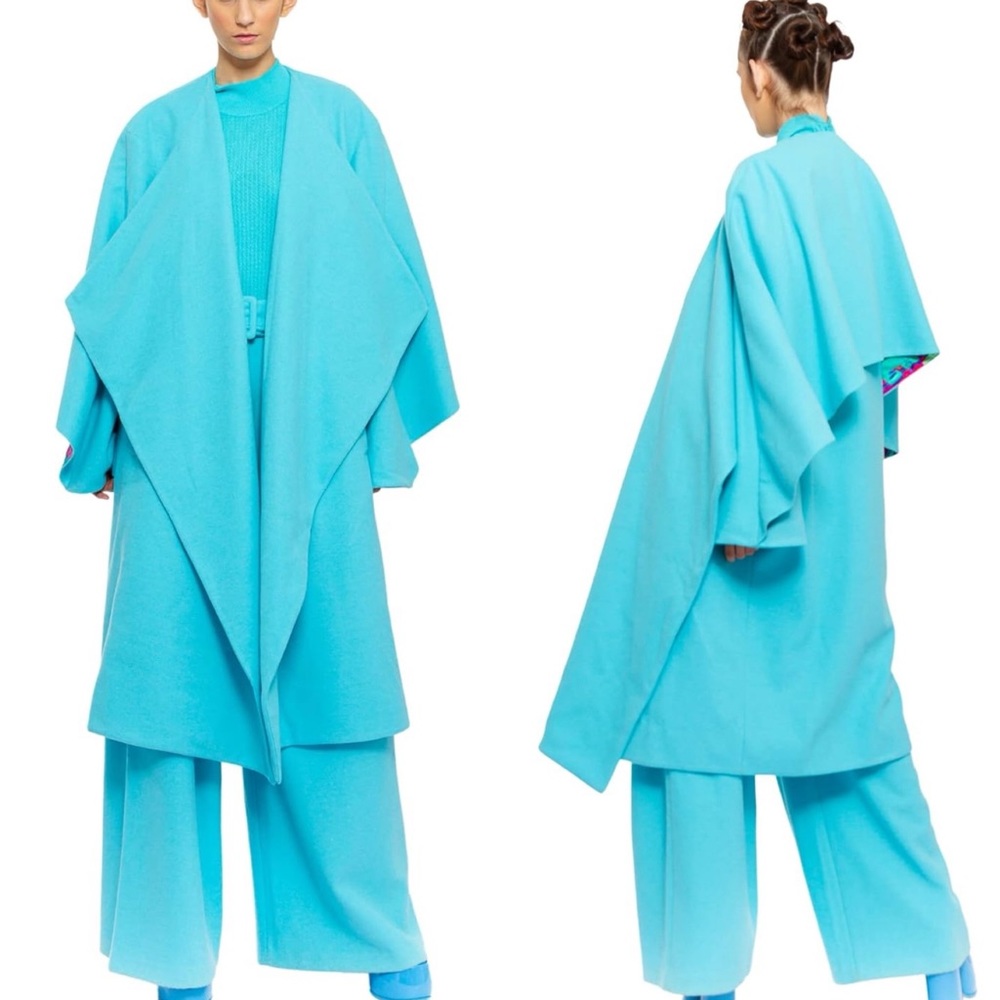 BLUE OVERSIZED RUNWAY COAT 💫 SIZE SMALL NEW WITH TAGS
